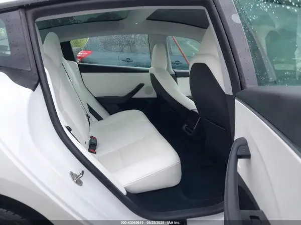5YJ3E1EB5RF753391 2024 TESLA MODEL 3 - Image 8