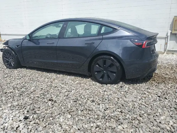 5YJ3E1EB5RF753679 2024 TESLA MODEL 3 - Image 2
