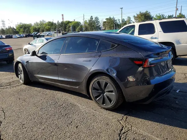 5YJ3E1EB5RF754461 2024 TESLA MODEL 3 - Image 2