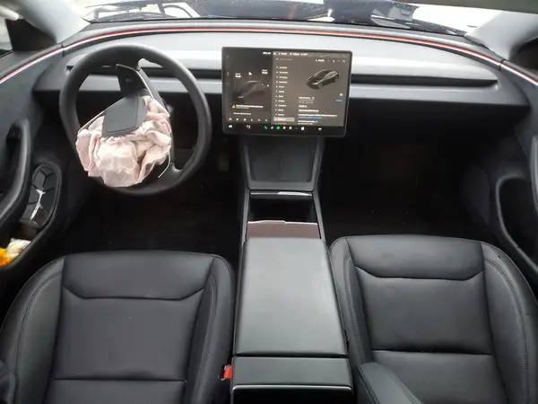 5YJ3E1EB5RF756422 2024 TESLA MODEL 3 - Image 8