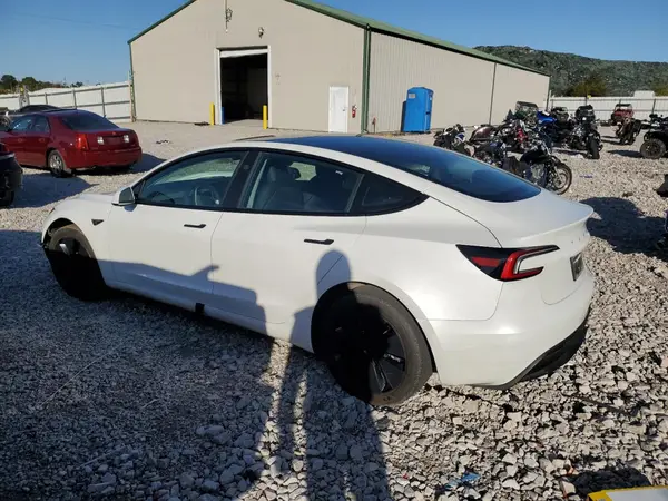 5YJ3E1EB5RF758543 2024 TESLA MODEL 3 - Image 2
