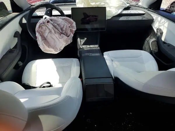 5YJ3E1EB5RF760650 2024 TESLA MODEL 3 - Image 8