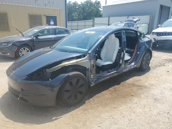 5YJ3E1EB5RF760843 2024 TESLA MODEL 3 - Image 1