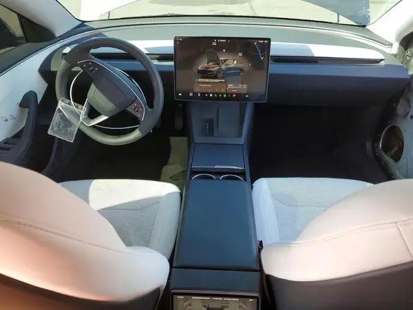 5YJ3E1EB5RF762009 2024 TESLA MODEL 3 - Image 8