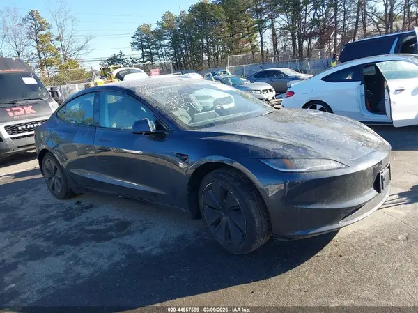 5YJ3E1EB5RF769350 2024 TESLA MODEL 3 - Image 1