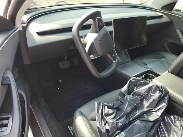 5YJ3E1EB5RF771681 2024 TESLA MODEL 3 - Image 8