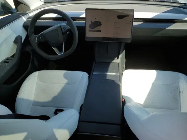 5YJ3E1EB5RF795950 2024 TESLA MODEL 3 - Image 8