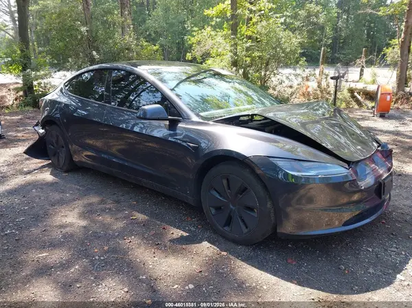 5YJ3E1EB5RF807112 2024 TESLA MODEL 3 - Image 1