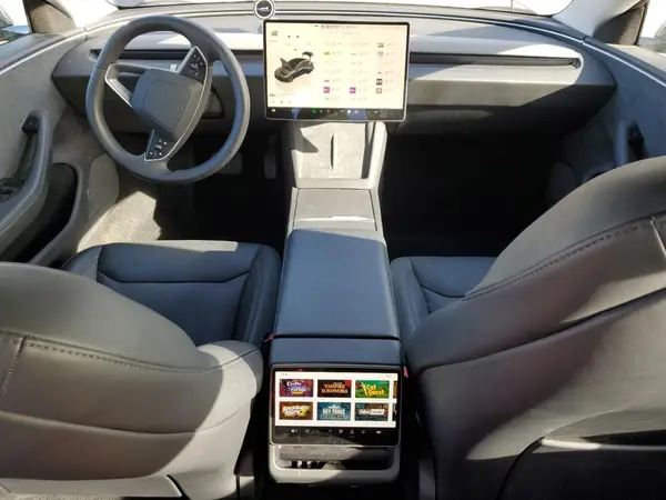 5YJ3E1EB5RF809104 2024 TESLA MODEL 3 - Image 8