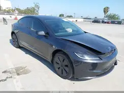 5YJ3E1EB5RF811709 2024 TESLA MODEL 3