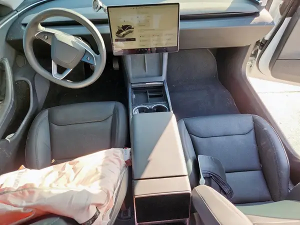 5YJ3E1EB5RF818112 2024 TESLA MODEL 3 - Image 8