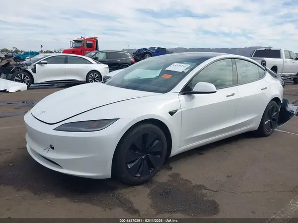 5YJ3E1EB5RF818367 2024 TESLA MODEL 3 - Image 2