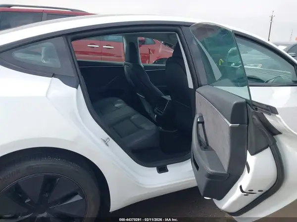 5YJ3E1EB5RF818367 2024 TESLA MODEL 3 - Image 8