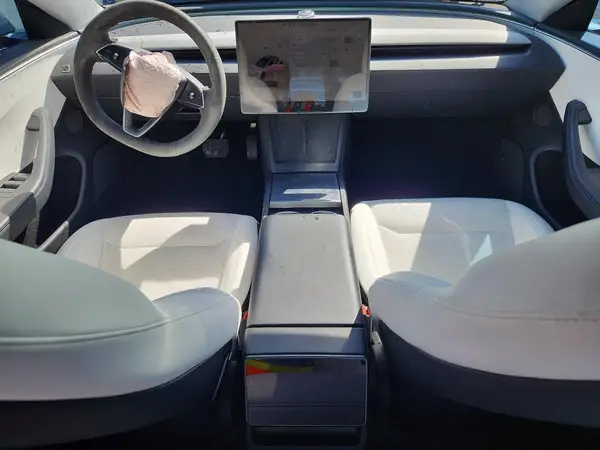 5YJ3E1EB5RF832382 2024 TESLA MODEL 3 - Image 8