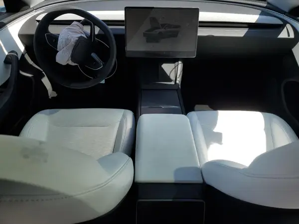 5YJ3E1EB5RF832950 2024 TESLA MODEL 3 - Image 8