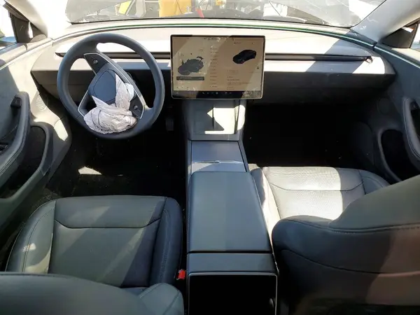 5YJ3E1EB5RF835573 2024 TESLA MODEL 3 - Image 8