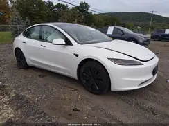 5YJ3E1EB5RF844547 2024 TESLA MODEL 3