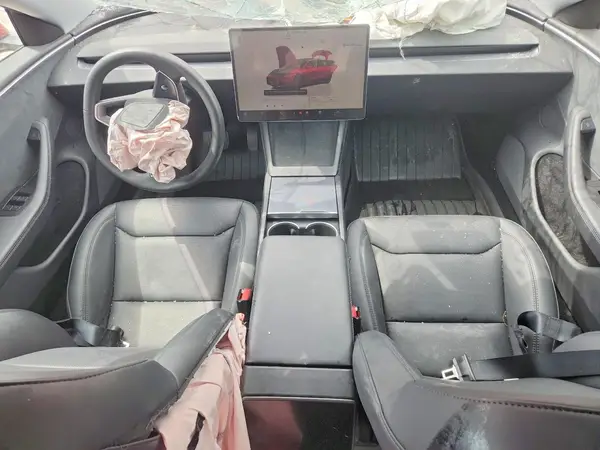 5YJ3E1EB5RF847917 2024 TESLA MODEL 3 - Image 8