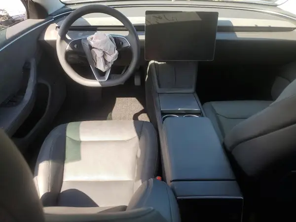 5YJ3E1EB5SF003334 2025 TESLA MODEL 3 - Image 8