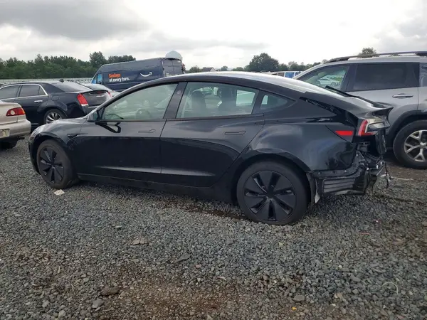 5YJ3E1EB5SF017864 2025 TESLA MODEL 3 - Image 2