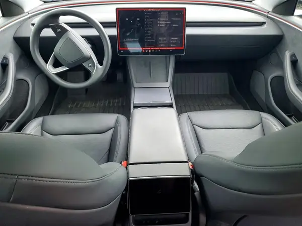 5YJ3E1EB5SF017864 2025 TESLA MODEL 3 - Image 8
