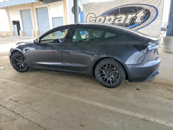 5YJ3E1EB5SF048998 2025 TESLA MODEL 3 - Image 2