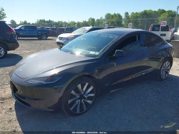 5YJ3E1EB5SF064926 2025 TESLA MODEL 3 - Image 2
