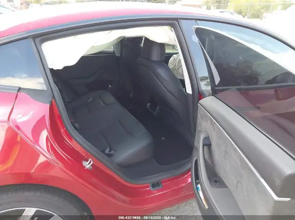 5YJ3E1EB5SF874198 2025 TESLA MODEL 3 - Image 8