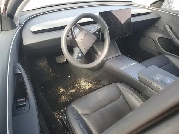 5YJ3E1EB5SF883774 2025 TESLA MODEL 3 - Image 8