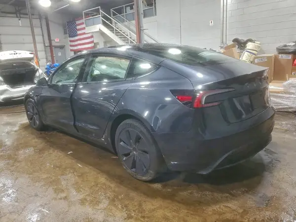 5YJ3E1EB5SF884567 2025 TESLA MODEL 3 - Image 2