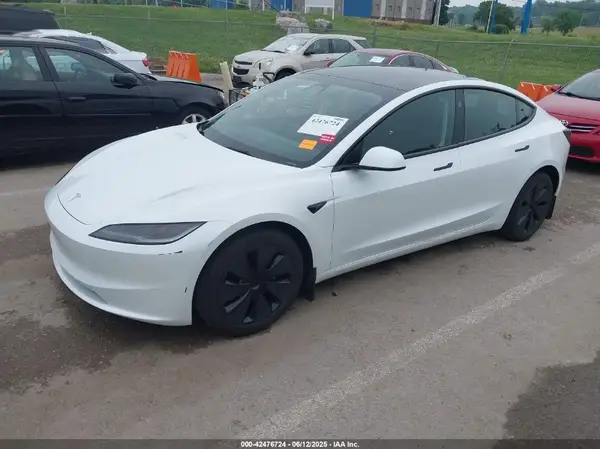 5YJ3E1EB5SF893625 2025 TESLA MODEL 3 - Image 2