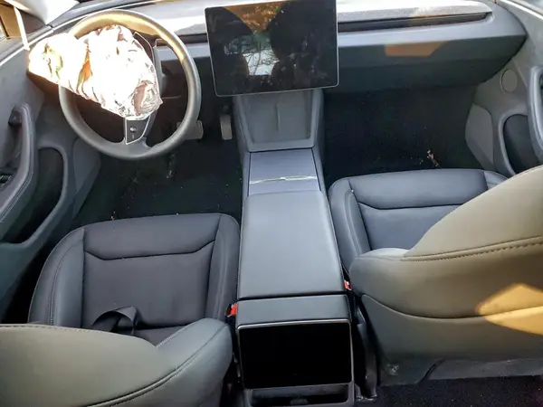 5YJ3E1EB5SF909502 2025 TESLA MODEL 3 - Image 8