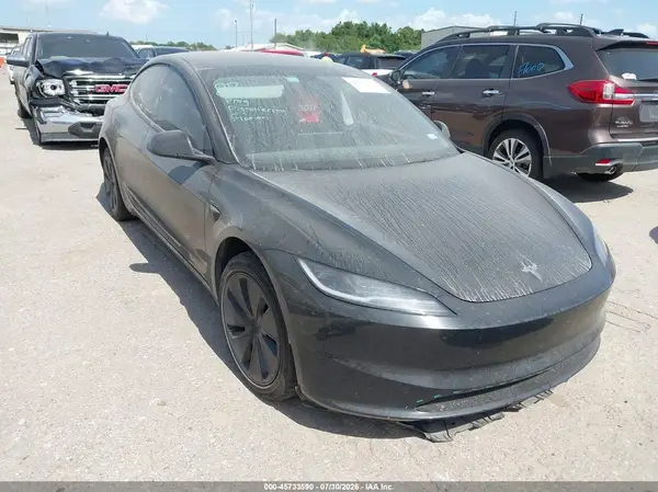 5YJ3E1EB5SF914621 2025 TESLA MODEL 3 - Image 1