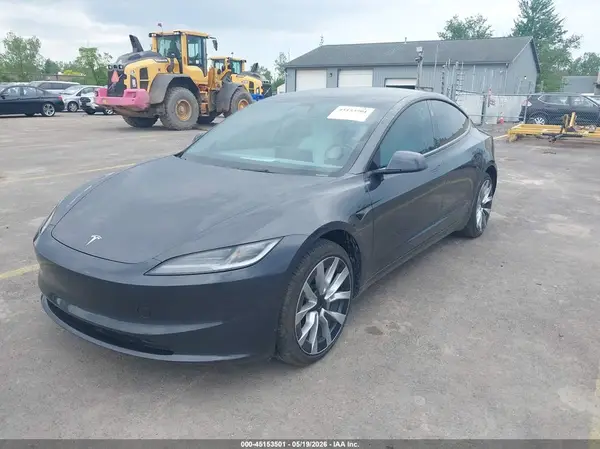 5YJ3E1EB5SF914733 2025 TESLA MODEL 3 - Image 2