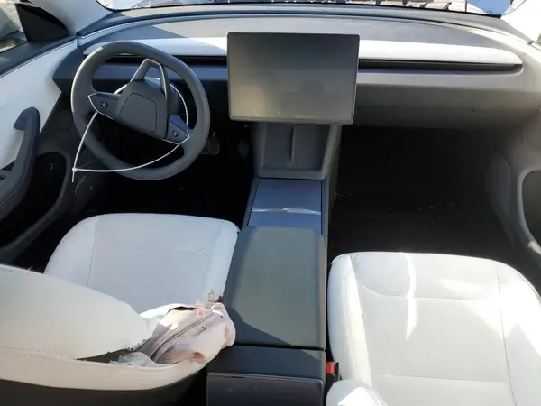 5YJ3E1EB5SF915459 2025 TESLA MODEL 3 - Image 8