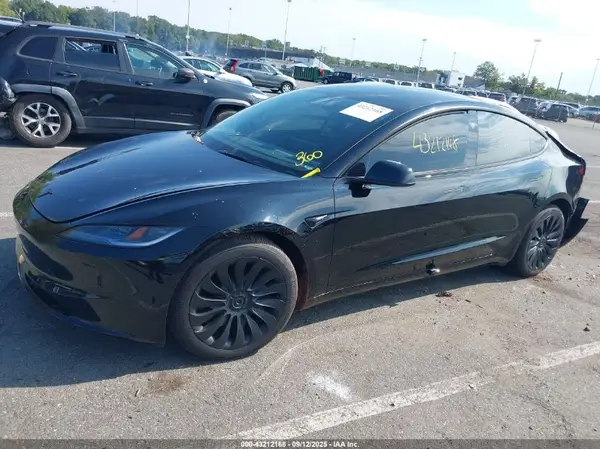 5YJ3E1EB5SF926431 2025 TESLA MODEL 3 - Image 2