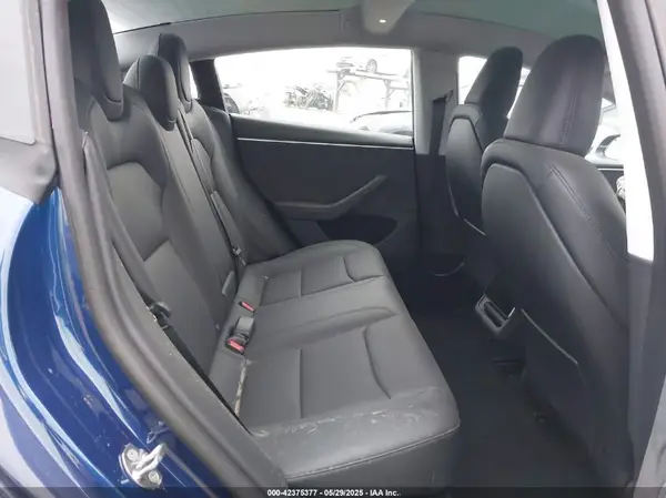 5YJ3E1EB5SF939258 2025 TESLA MODEL 3 - Image 8