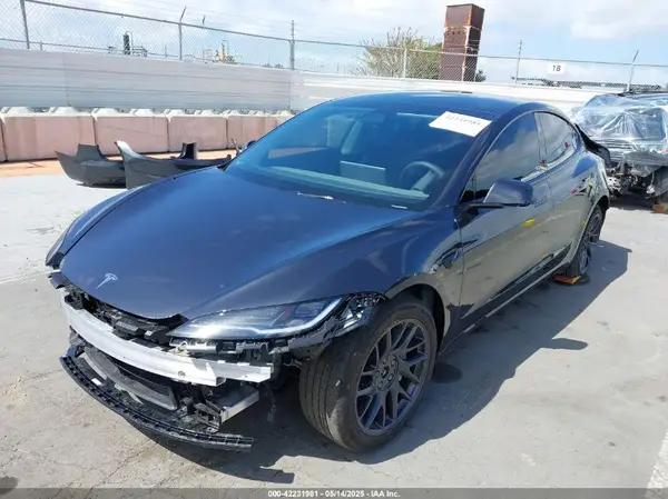 5YJ3E1EB5SF960787 2025 TESLA MODEL 3 - Image 2