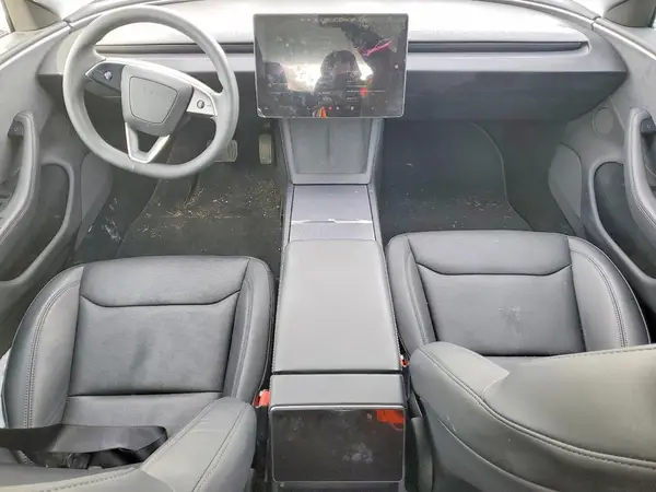 5YJ3E1EB5SF965116 2025 TESLA MODEL 3 - Image 8
