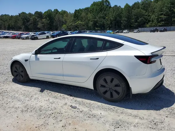 5YJ3E1EB5SF968629 2025 TESLA MODEL 3 - Image 2