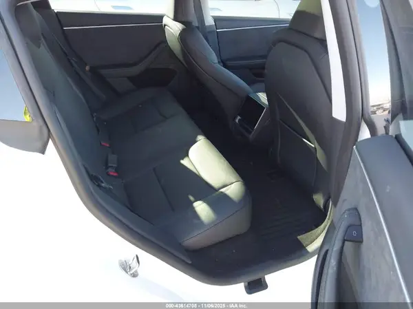 5YJ3E1EB5SF987469 2025 TESLA MODEL 3 - Image 8