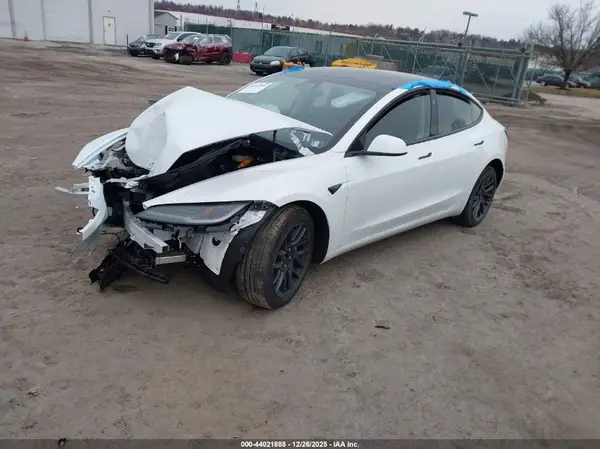 5YJ3E1EB5TF116802 2026 TESLA MODEL 3 - Image 2