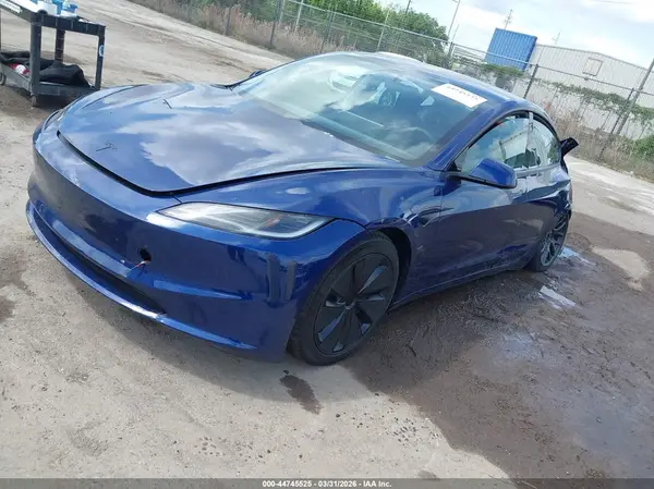 5YJ3E1EB5TF120476 2026 TESLA MODEL 3 - Image 2