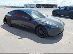 5YJ3E1EB5TF156118 2026 TESLA MODEL 3