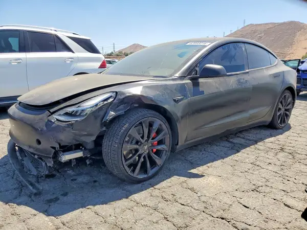 5YJ3E1EB6JF055120 2018 TESLA MODEL 3 - Image 1