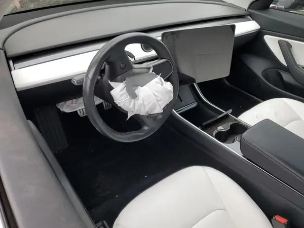 5YJ3E1EB6JF055392 2018 TESLA MODEL 3 - Image 8
