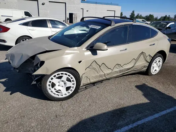 5YJ3E1EB6JF056168 2018 TESLA MODEL 3