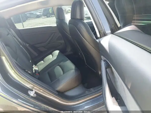 5YJ3E1EB6JF066344 2018 TESLA MODEL 3 - Image 8