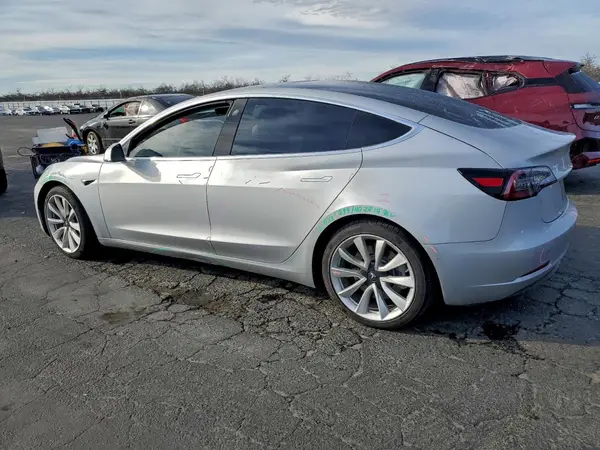 5YJ3E1EB6JF069356 2018 TESLA MODEL 3 - Image 2