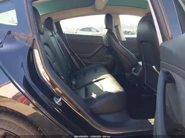 5YJ3E1EB6JF069762 2018 TESLA MODEL 3 - Image 8